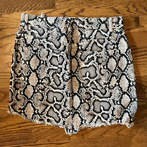 ZARA NWOT snakeskin denim skirt size M - Picture 2 of 4
